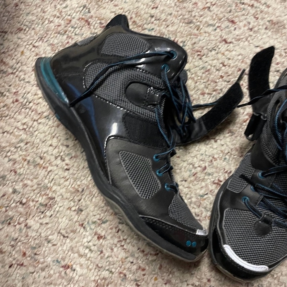Ryka size 8 women’s athletic shoe